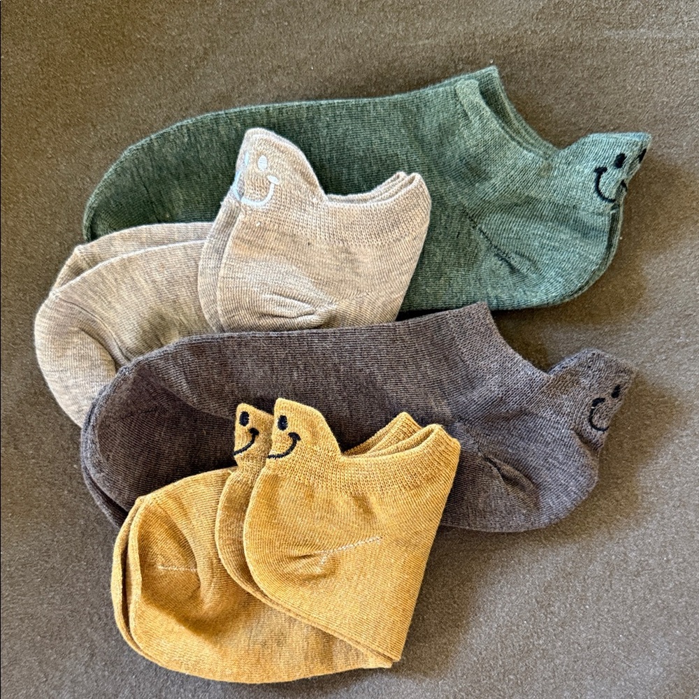 New Bundle of 4 pair of Smiley Face Ankle Socks- Green, Beige, Brown, Yellow